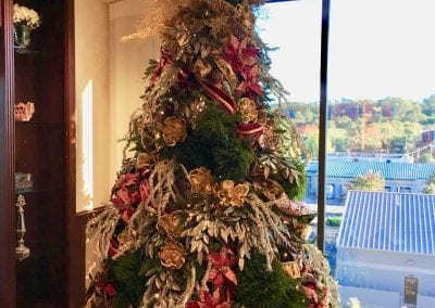 Seasonal Holiday Decorating